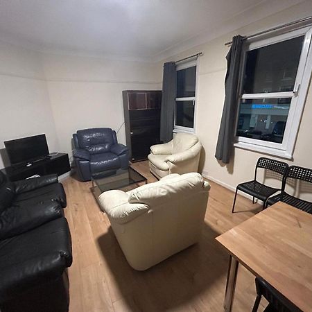 Finchley Holidays Whetstone Esterno foto