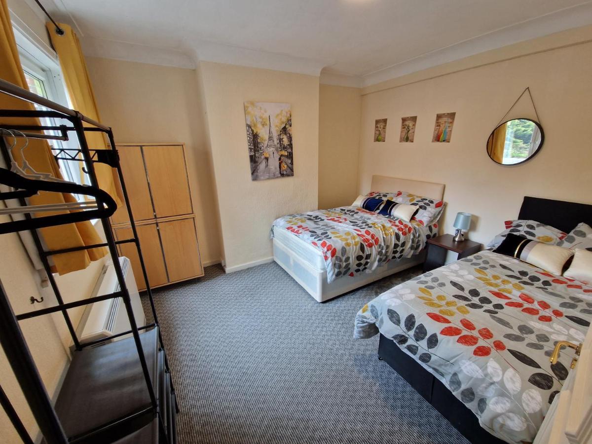 Finchley Holidays Whetstone Esterno foto