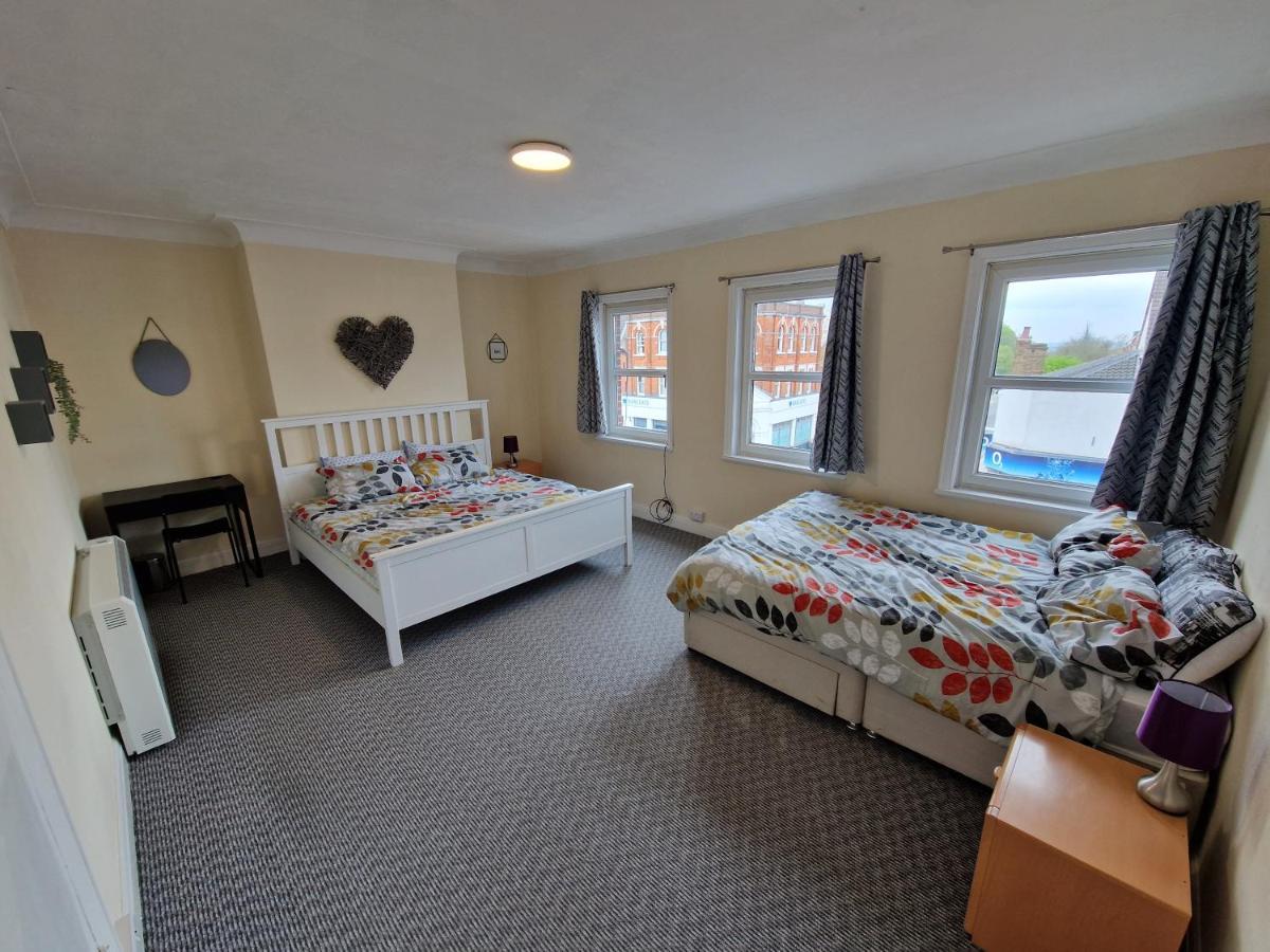 Finchley Holidays Whetstone Esterno foto